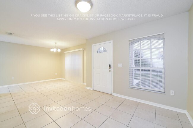 Foto del edificio - 913 W Lake Cannon Dr NW