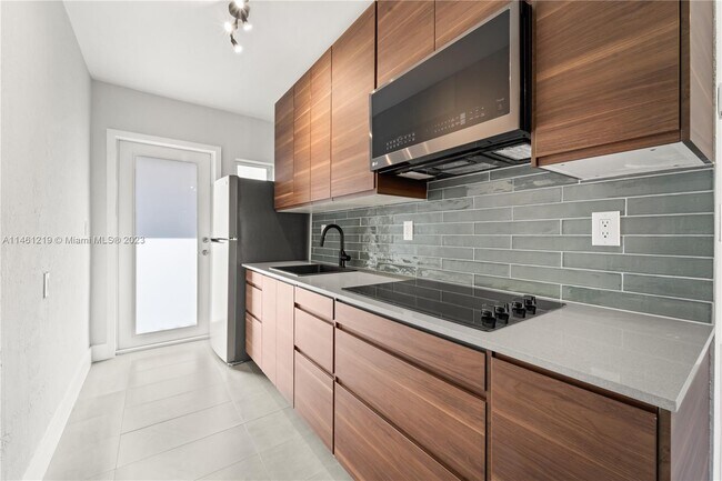 Foto del edificio - 3502 SW 25th St