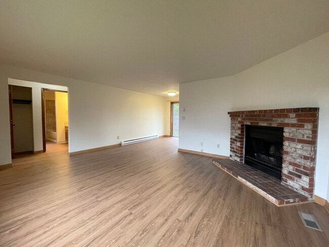 Photo - howad01 Apartment