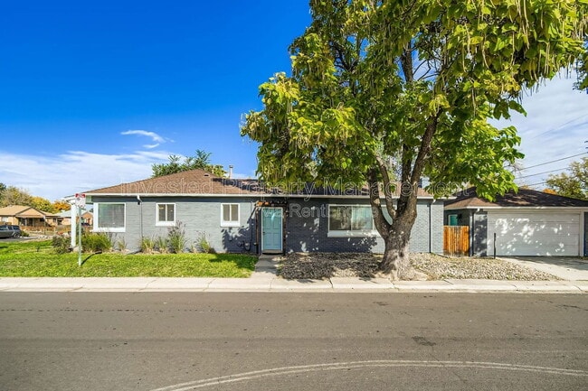 Photo - 2400 Pontiac St House