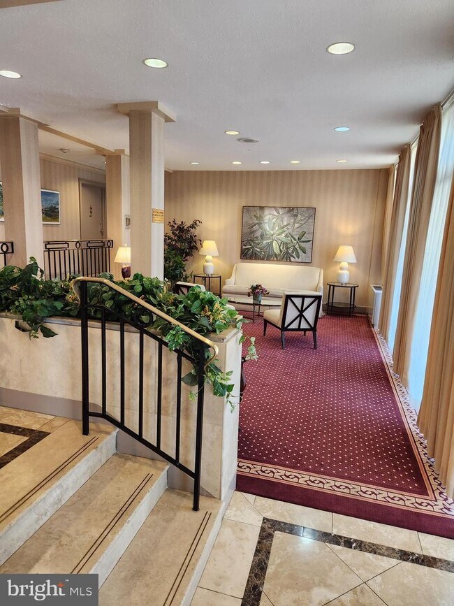 Foto del edificio - 4390 Lorcom Ln