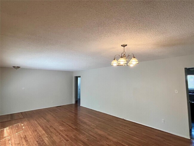 Building Photo - 12804 Fox Haven Dr