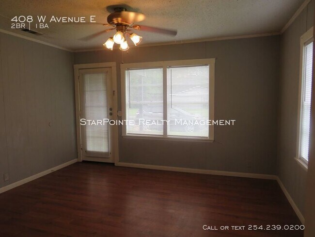 Building Photo - 408 W Avenue E