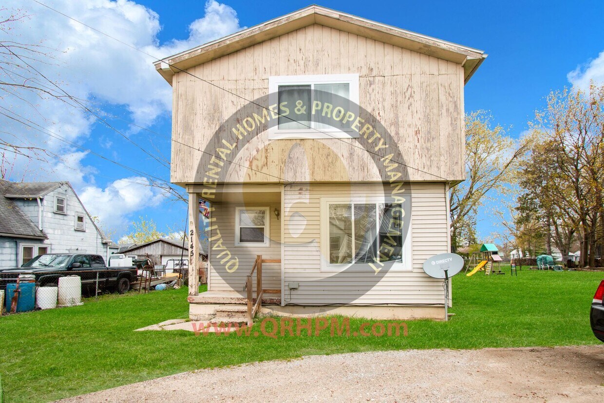 2145 E McLean Ave, Burton, MI 48529 Townhome Rentals in Burton MI