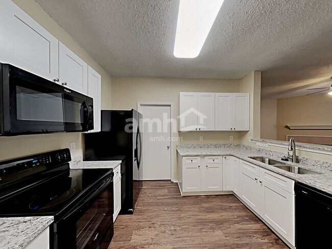 Foto del edificio - 10916 Fawn Valley Dr