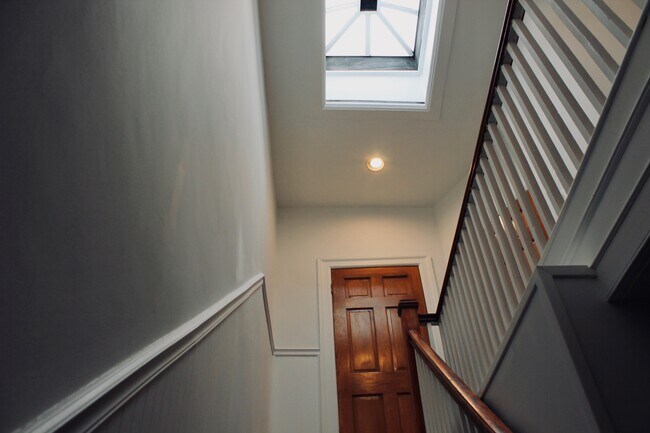 Building Photo - 6408 Palmetto St