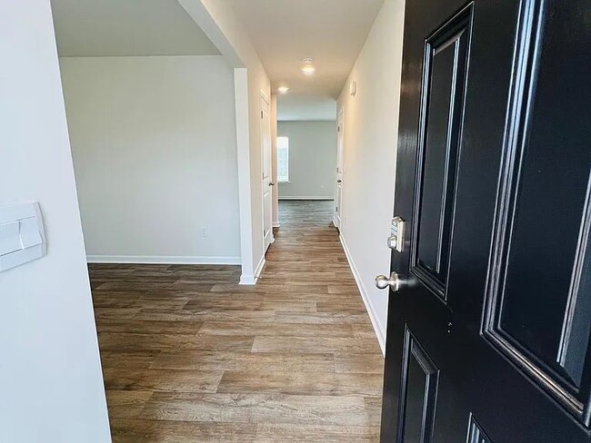 Building Photo - 342 Tulip tree St
