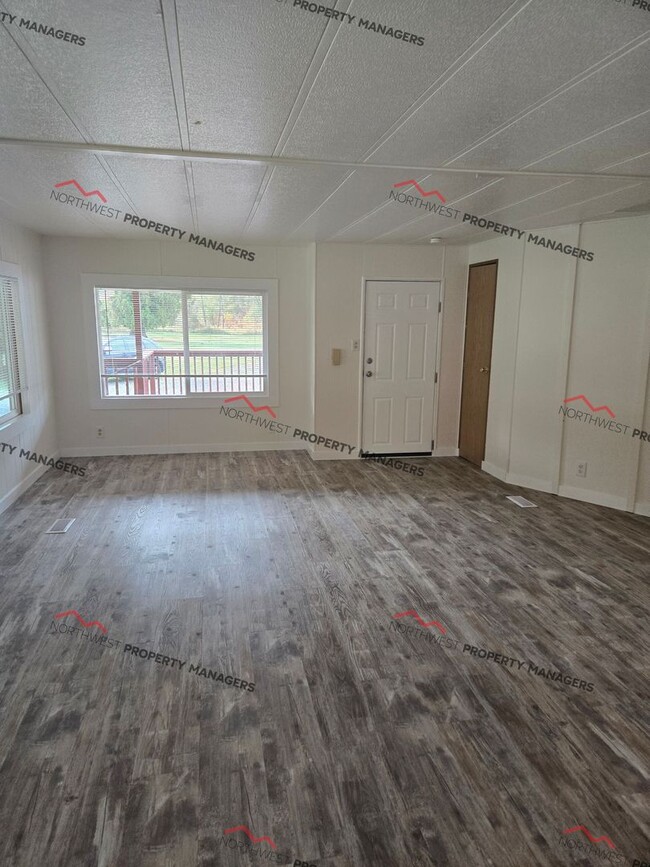 Building Photo - STATUS: *AVAILABLE* |  R255E | $2850 ( FARM PROPERTY- LIVESTOCK WELCOME)