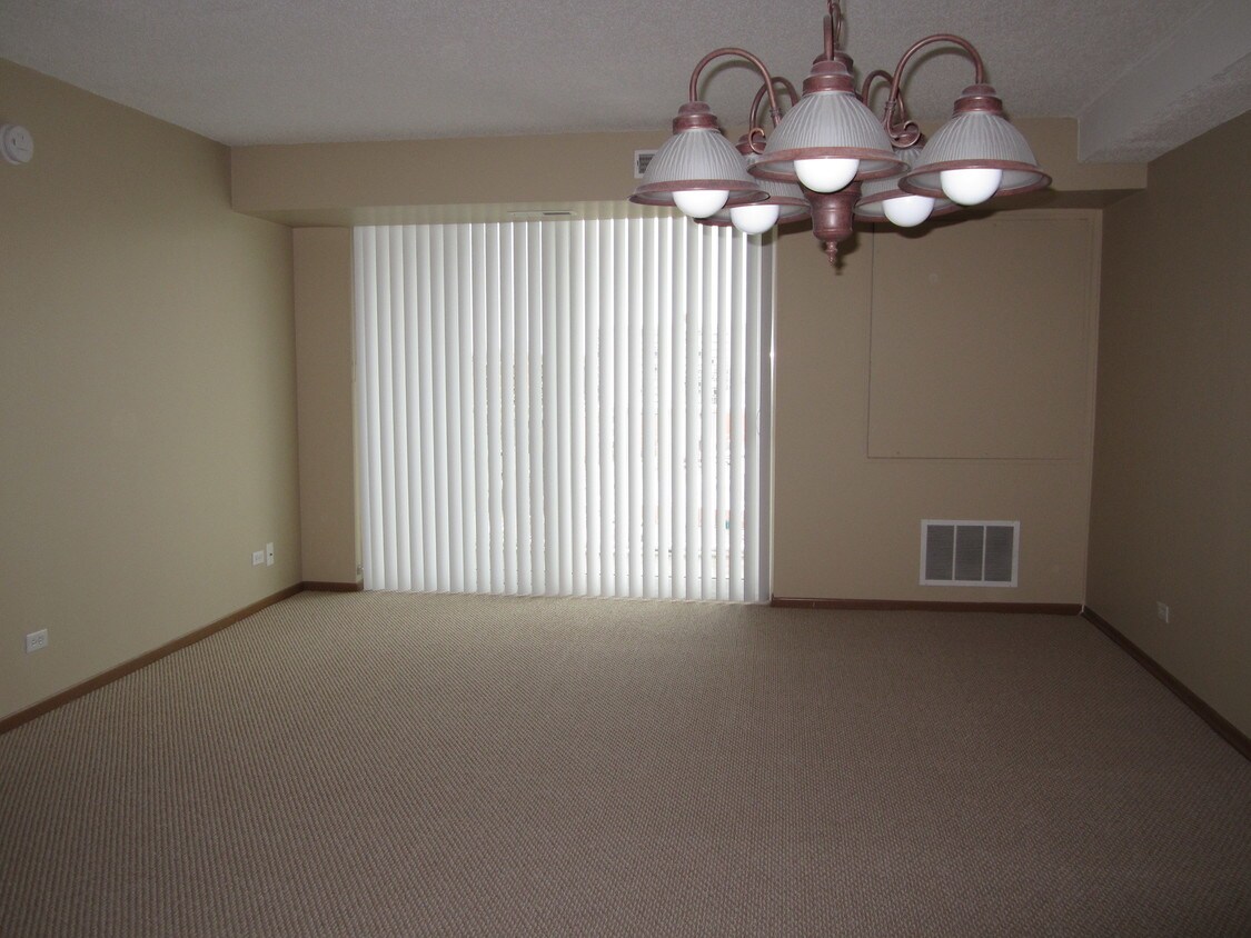 Living Room/Dining Room - 150 W St Charles Rd