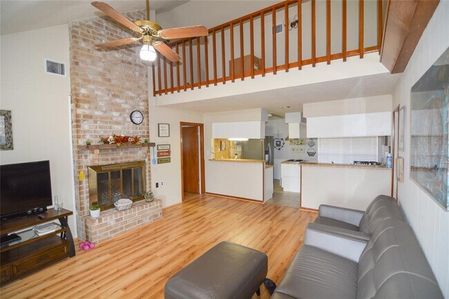 Foto del edificio - 6210 Teal Rd