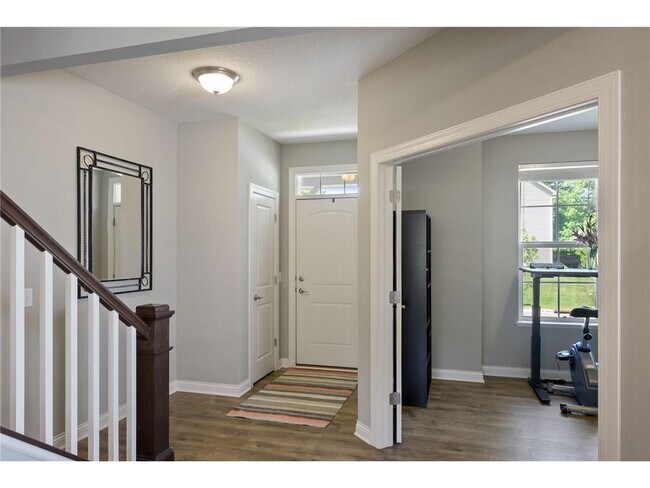 Foto del edificio - 5596 Orchard Cove