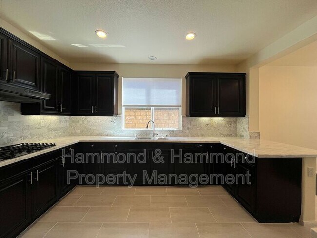 Foto del edificio - 3806 Cayman Ct