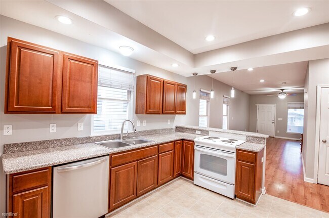 Foto del edificio - 2 br, 1.5 bath Duplex - 1623 South 8th Str...