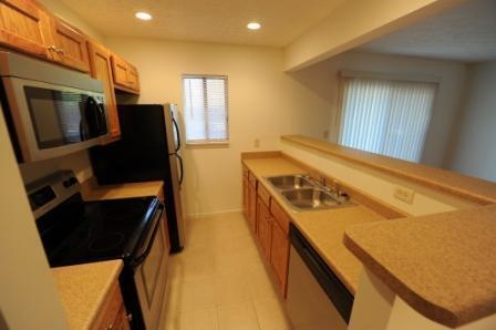 Building Photo - Campus View Apt-Walking Distance to UGA!