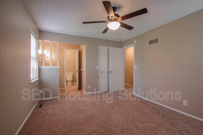 Foto del edificio - 10408 Smalley Ct