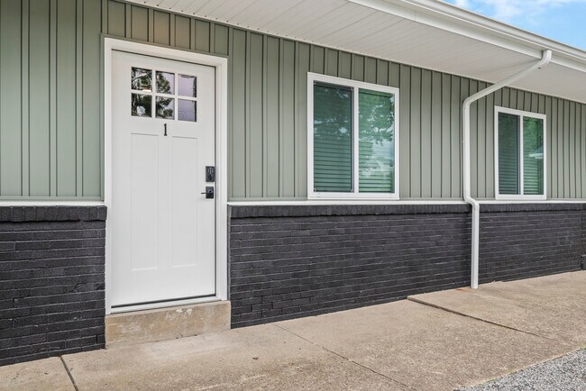Building Photo - 1469 US-30