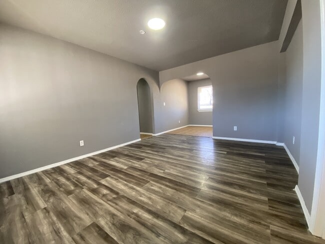 Photo - 713 N Dallas Ave House