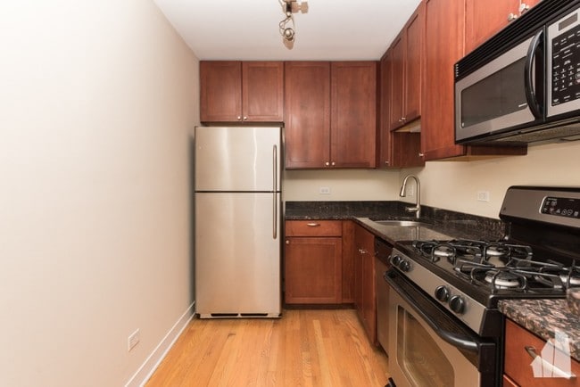 Photo - 625 W Wrightwood Apartment