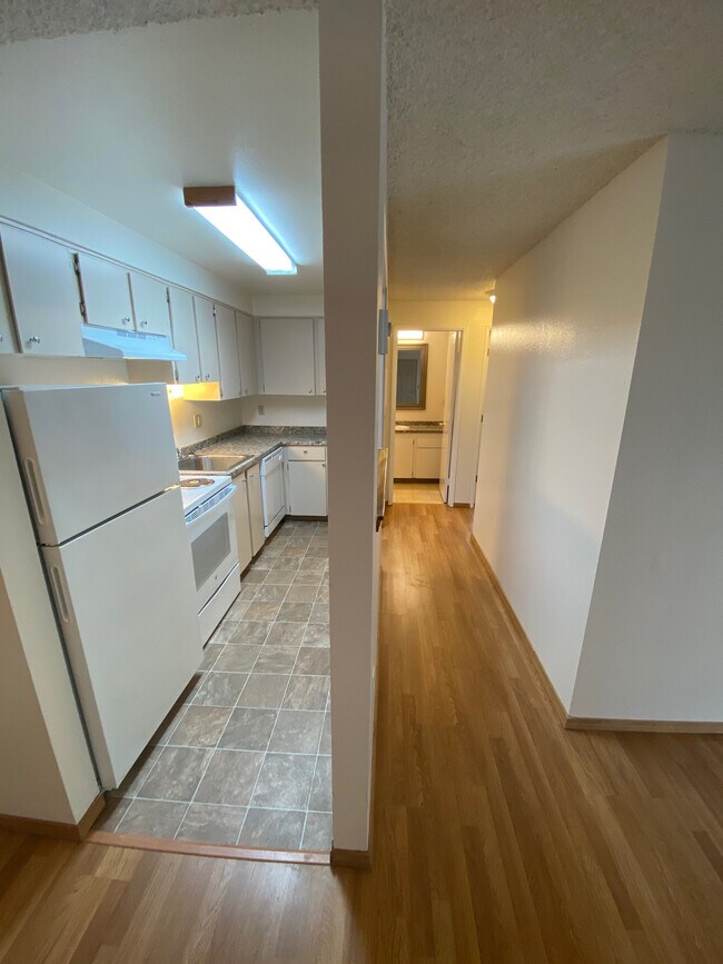Foto del edificio - 4950 Liberty Rd S