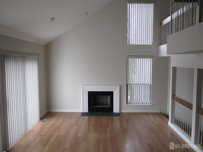 Foto del edificio - 46 Ironwood Ct