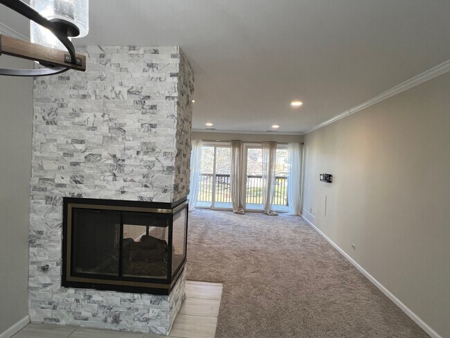 living room - 1075 Bedford Dr