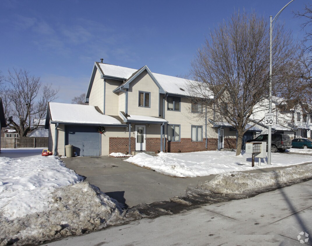Building Photo - Anathoth Townhomes