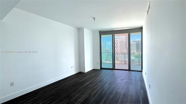 Building Photo - 350 S Miami Ave