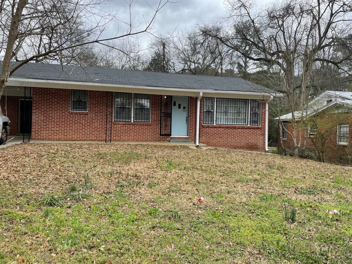 Primary Photo - 3308 35th Ave