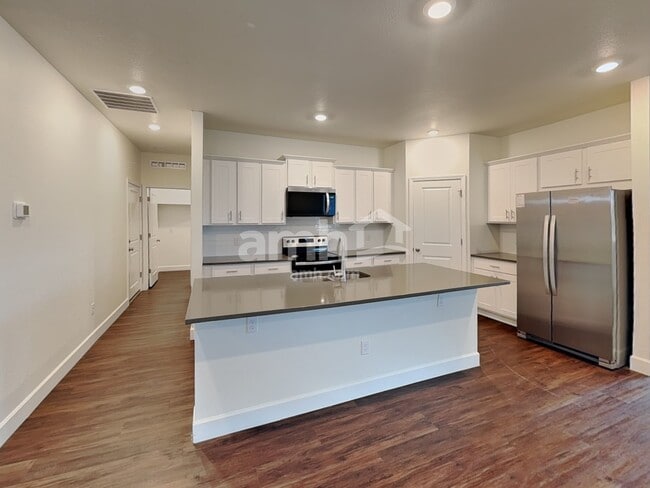 Foto del edificio - 8254 Joyce St