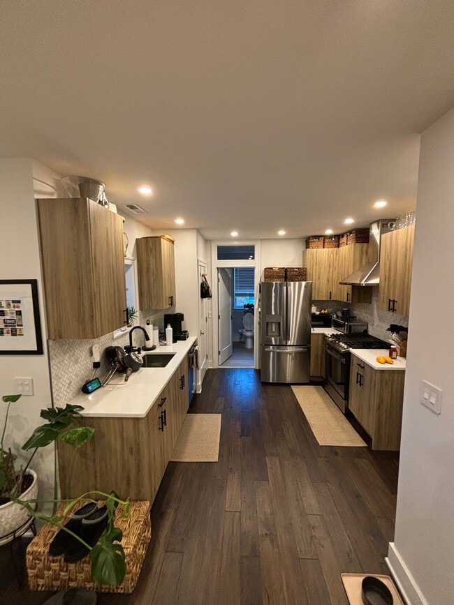 Kitchen - 623 Fitzwater St