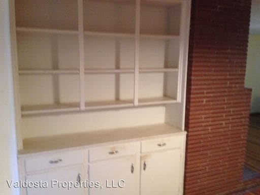 Building Photo - 707 Baytree Dr