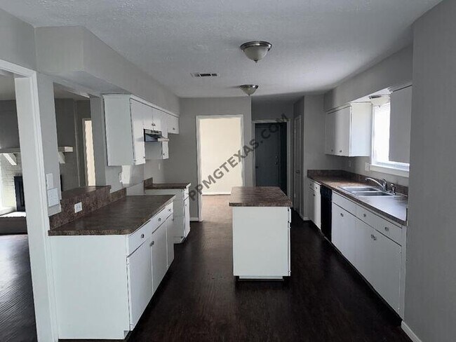 Photo - 10022 Windriver Dr House