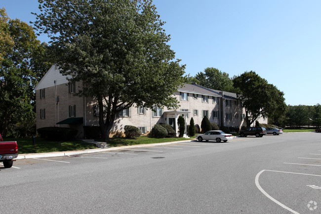 Foto del edificio - Cedar Tree Village Apartments