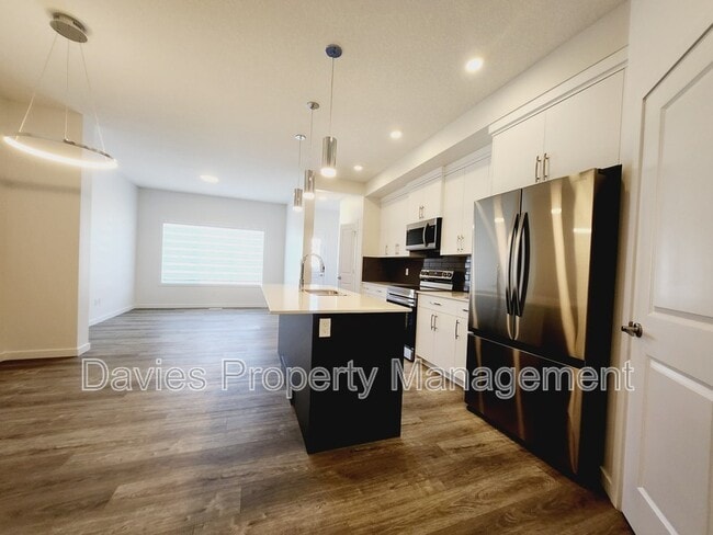 Building Photo - 472 Edgemont Dr