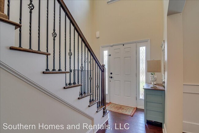 Building Photo - 4 br, 2.5 bath House - 1562 Driftwood Lane