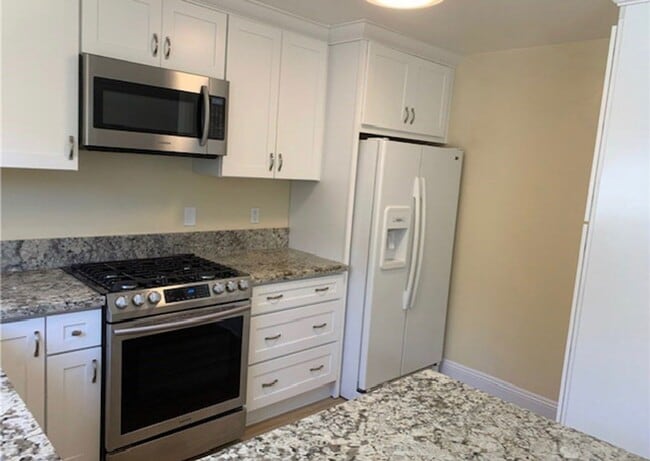Building Photo - 2336 Minuteman Way
