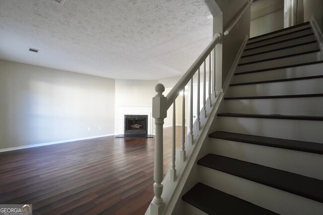 Foto del edificio - 5702 Wells Cir