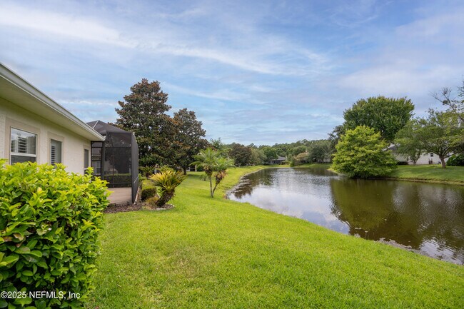 Foto del edificio - 1144 Sandlake Rd