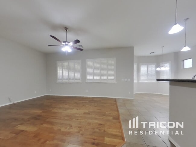 Building Photo - 13570 W Port Au Prince Ln