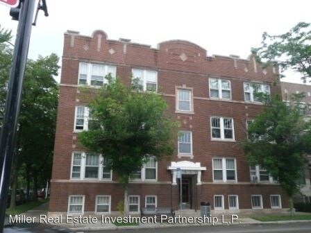 Building Photo - 3800-3804 N Damen Ave