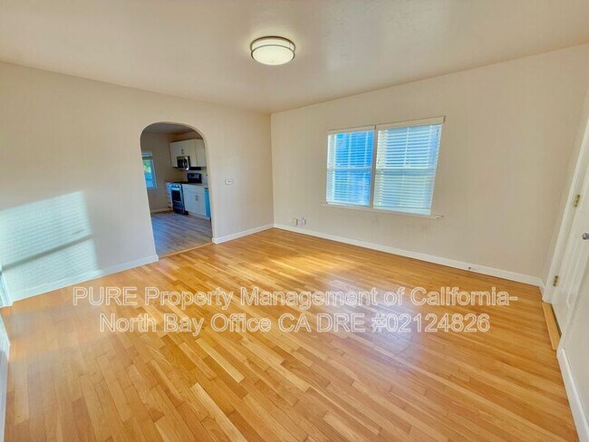 Building Photo - 626 Laurel St