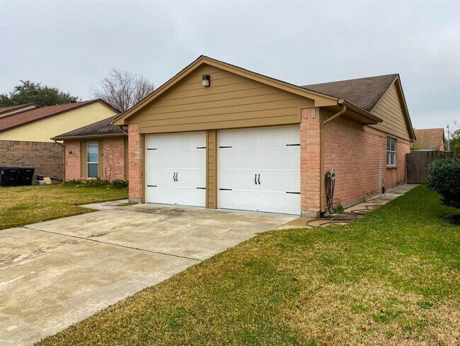 Building Photo - 11414 Chelsea Walk Dr
