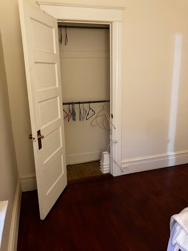 Primary Photo - 13 Grubb St