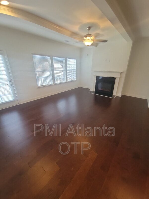 Building Photo - 255 Ismal Dr SW