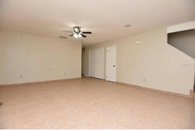 Building Photo - 5462 Bracken Ct