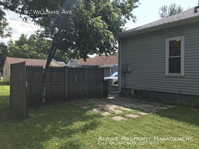 Foto del edificio - 442 S Williams Ave