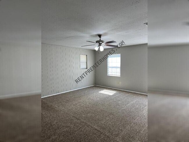 Foto del edificio - 1424 NW 88th St