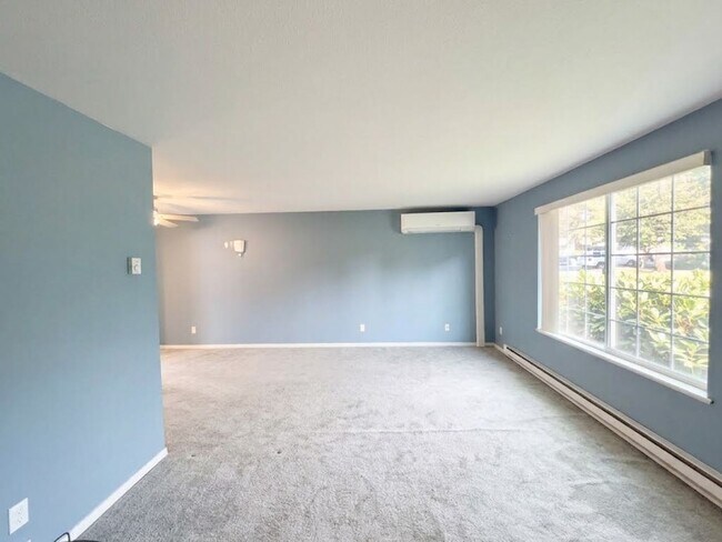 Building Photo - 6125 SW Erickson Ave