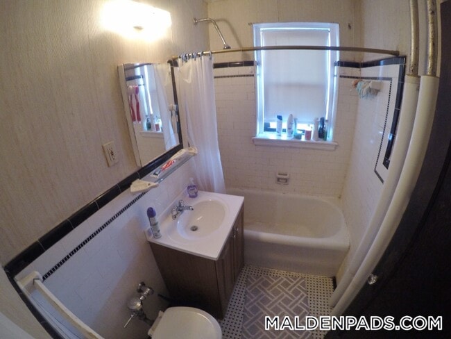 Foto del edificio - 349 Pleasant St