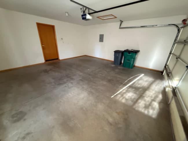 Building Photo - 1500 Raven Cir